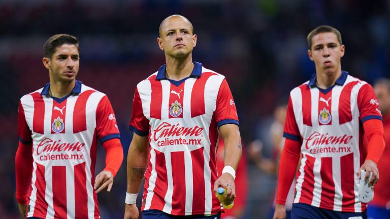 Chicharito es multado.