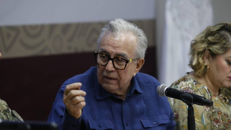 El Gobernador de Sinaloa Rubén Rocha Moya confirma que detenidos sí eran policías municipales de Culiacán.