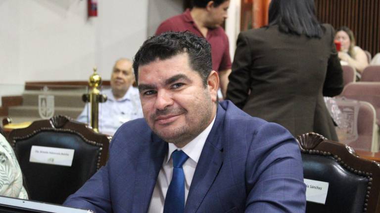Rodolfo Valenzuela Sánchez, Diputado local por el PVEM, defiende la reforma electoral impulsada por la Presidenta Claudia Sheinbaum Pardo.