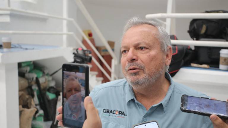 Leonardo Félix Ruiz, presidente del Cibacopa, estuvo presente en la presentación de la Copa Sinaloense de Baloncesto con causa.