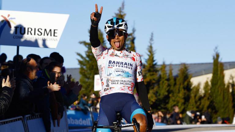 Seis ciclistas latinos correrán el Tour de 2025.
