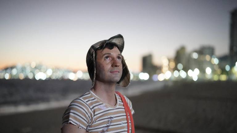Pablo Cruz interpreta el papel de Roberto Gómez Bolaños “Chespirito”.