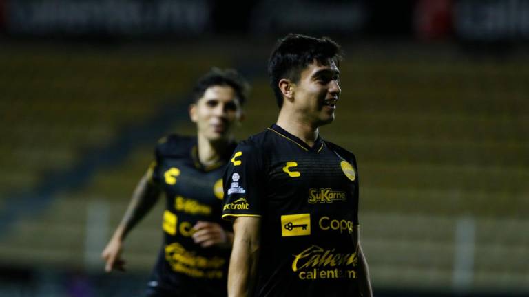 Rubén Hernández vino desde la banca para marcar un hat trick.