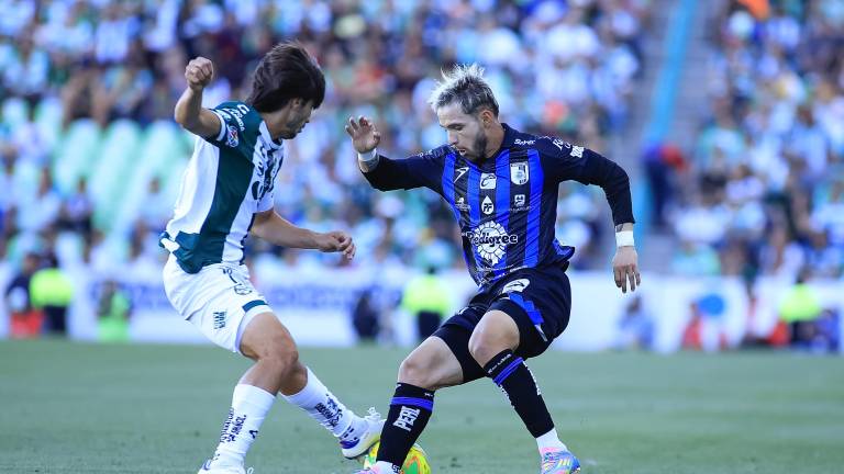 Querétaro viene de atrás y gana 2-1 a Santos Laguna.