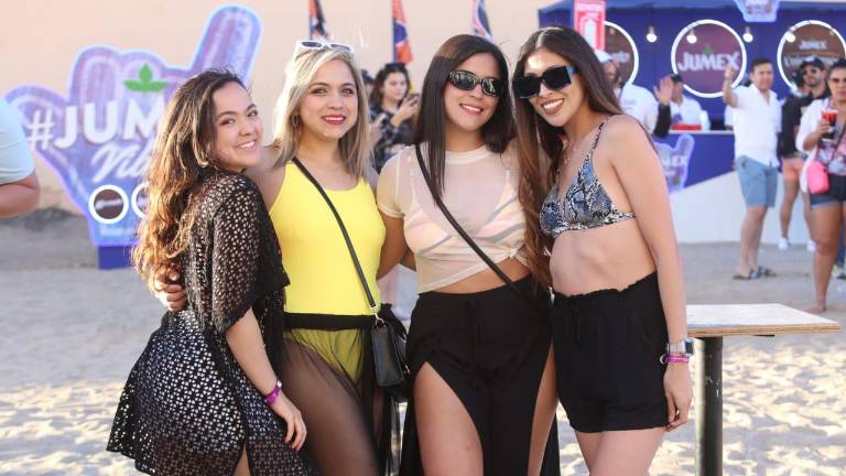 Dariela Valdez, Brenda Hernández, Daniela Hernández y Karla Chucuán.