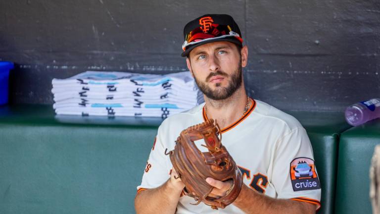 Paul DeJong buscará aportar su amplia experiencia con los Medias Blancas de Chicago.