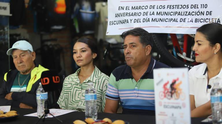 Lorenzo Navarro (izq.) será el homenajeado en la justa.