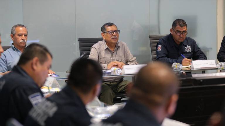 El secretario de Seguridad Pública en el estado, Gerardo Mérida Sánchez, se reunió con mandos policiales.