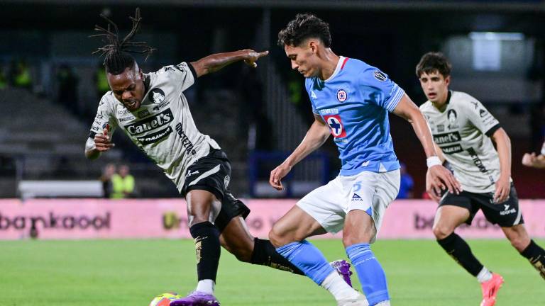 Cruz Azul gana con contundencia al San Luis.