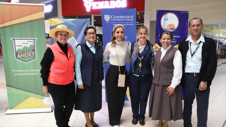 Elizabeth López, Hermana María de Los Ángeles Serrato, Ninfa Padrón, Rosario Osuna, Hermana Verónica Martínez y Rodrigo González.