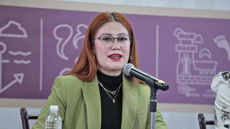 La Secretaria de Pesca y Acuacultura de Sinaloa, Flor Emilia Guerra, llama a los pescadores a estar atentos a las fechas en que abrirán las convocatorias para los programas.