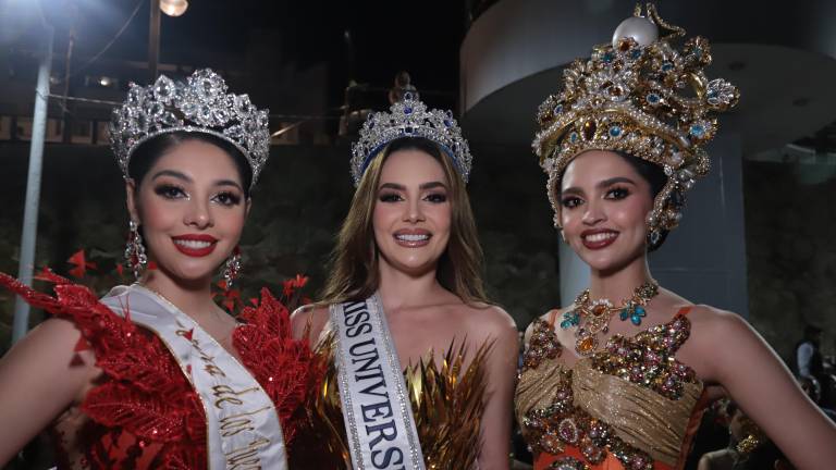 Desiré Ayón, María Fernanda Beltrán y Lucero Lizárraga.