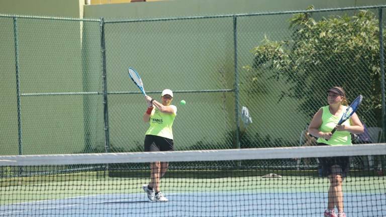 Las acciones en las canchas del Colegio Montfort vibran con encuentros de muchas emociones.