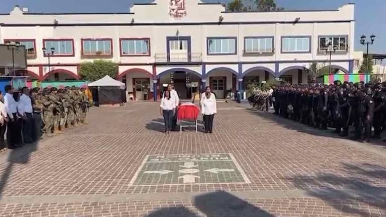 Un homenaje y último pase de lista se realizó este domingo en honor a Javier Merino, el policía municipal asesinado en Oaxaca.
