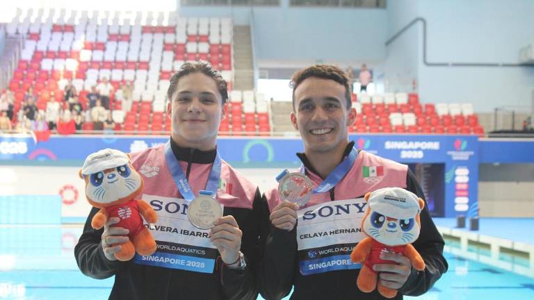 Osmar Olvera y Juan Celaya se cuelgan la plata en trampolín 3m sincronizados.