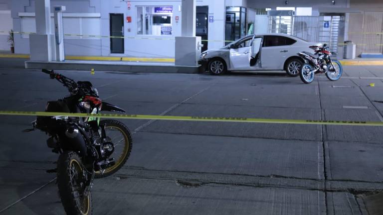 La violencia contra cuerpos policiales continúa en Sinaloa; al menos tres ataques armados se registraron en menos de 24 horas en Mazatlán y Culiacán.