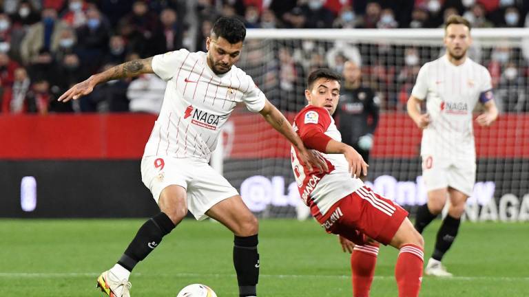 Jesús Manuel “Tecatito” Corona ha dejado grata impresión en los minutos que ha tenido con el Sevilla FC.