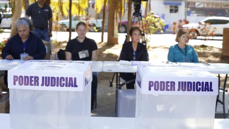 Simulacro de la elección judicial llevada a cabo en Culiacán.