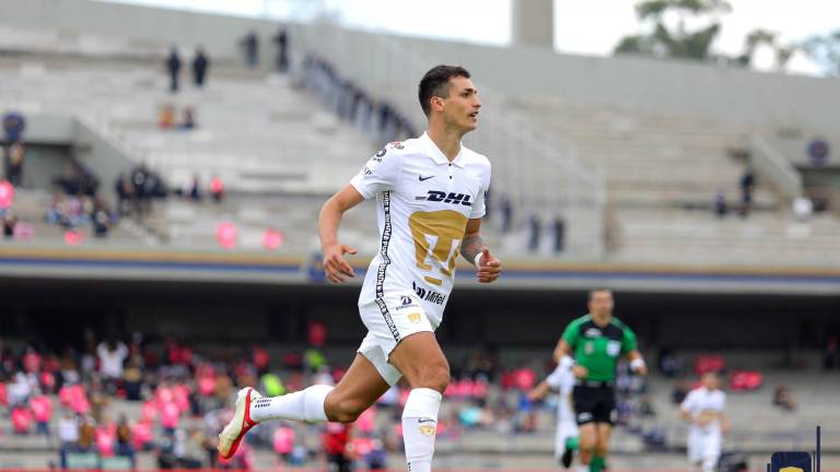 Juan Ignacio Dinenno festeja su gol.