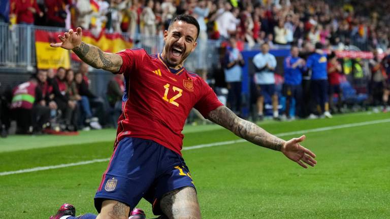 Joselu se convirtió en el primer jugador español que marca dos goles en su debut desde Fernando Morientes el 25 de marzo de 1998.
