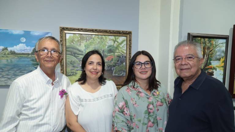 Arturo Santamaría Gómez, Estela María Robledo Conde, María Gutiérrez Pérez y Enrique Vega Ayala, cronista oficial de la Ciudad y maestro de ceremonias del evento.