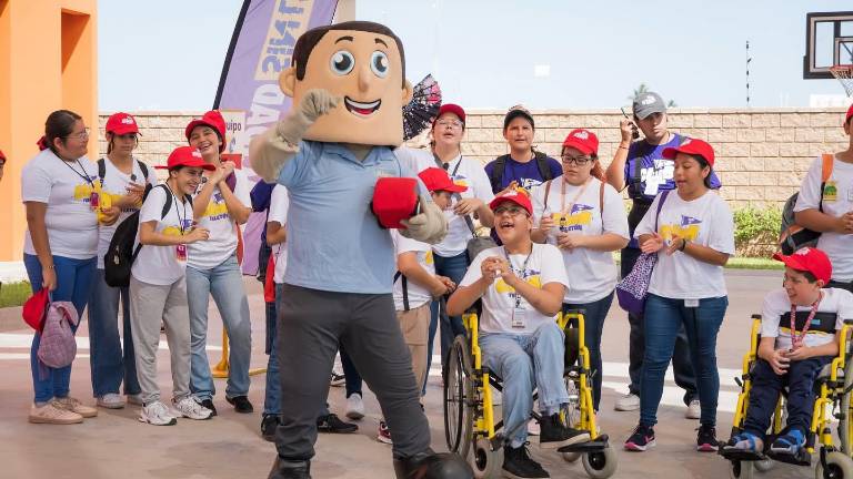 Niñas y niños del CRIT Mazatlán se certificaron como “Guardianes del Medio Ambiente” tras participar en talleres de concientización ecológica.
