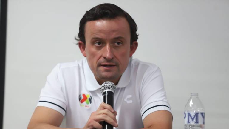 Mikel Arriola detalla lo visto en la reunión con diputados del jueves.