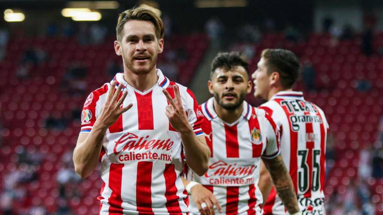 Jesús Angulo llegó a Chivas para el Clausura 2020.