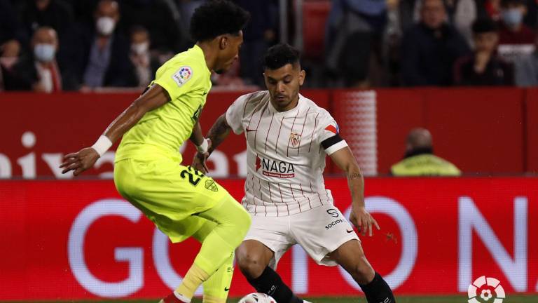 Corona volvió a la alineación estelar del Sevilla.