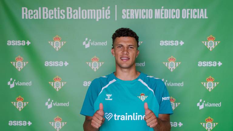 Nelson Deossa es nuevo jugador del Real Betis.