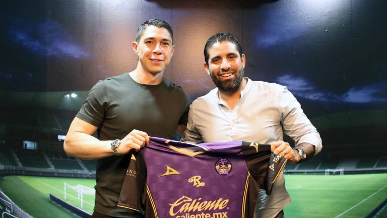 Hugo González (izq.) ya viste los colores cañoneros.