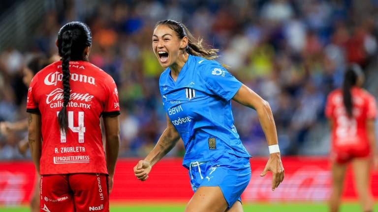 Christina Burkenroad marca el quinto gol de Rayadas.
