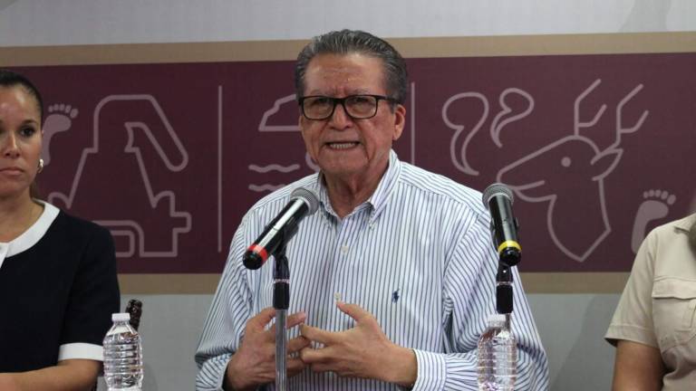 El Secretario General del Estado, Feliciano Castro, invitó a los padres de familia a acudir directamente a las oficinas de SEPyC, en caso de presentarse algún inconveniente.
