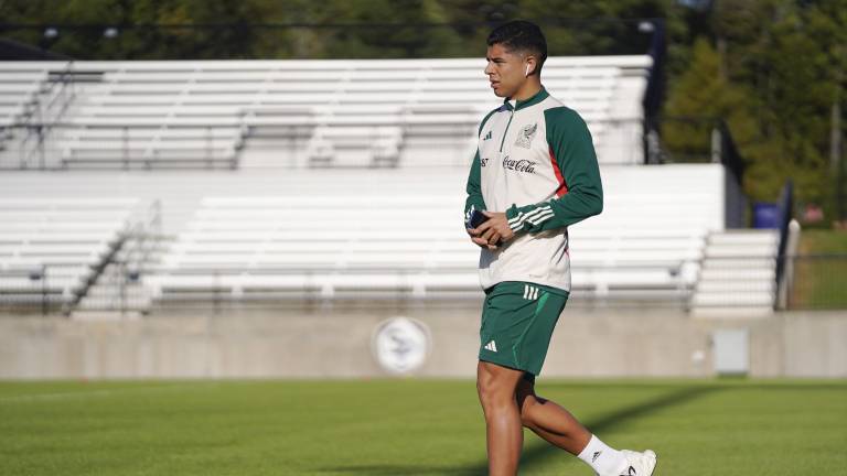 Víctor Guzmán regresa a Rayados a recuperarse.