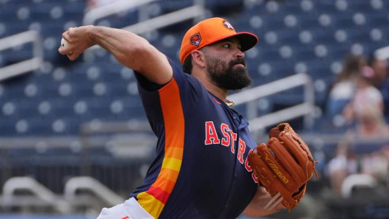 José Urquidy regresaría a la rotación de Astros a finales de mayo.
