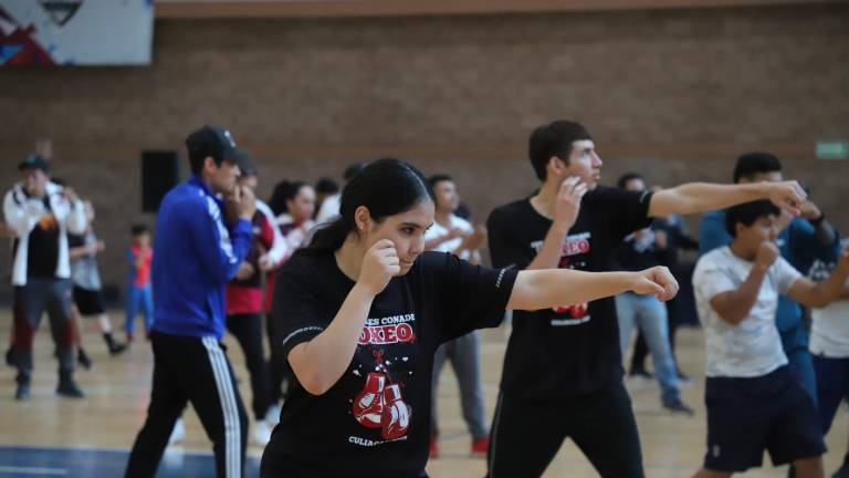 Un buen número de participantes acudió este domingo al ensayo general.