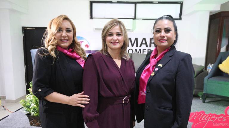 Miriam Rentería, Perla Félix y Francis Cázarez.