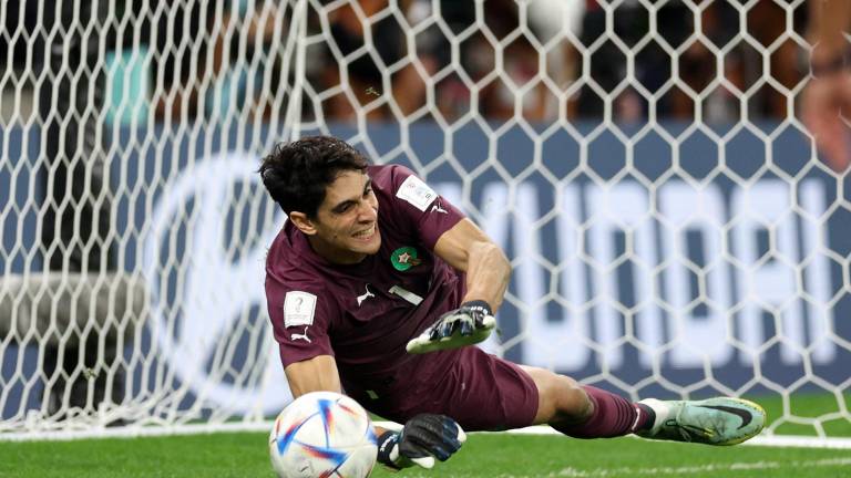 Yassine Bounou se agigantó en la tanda de penaltis por Marruecos, al detener dos disparos de España para meter a su selección a los cuartos de final.