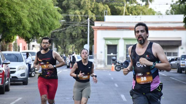 Un gran ambiente familiar se vivió en las afueras del IPN.