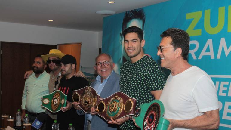 El Alcalde de Mazatlán, Luis Guillermo Benítez Torres quiere que Gilberto “Zurdo” Ramírez encabece una cartelera en el puerto, próximamente.