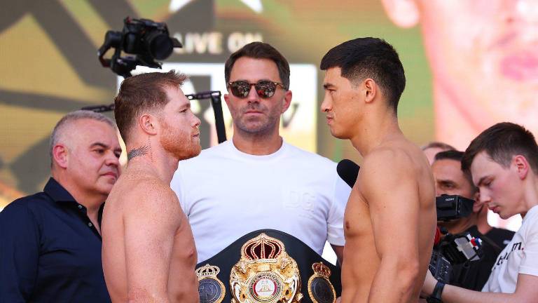 Saúl ‘Canelo’ Álvarez y Dmitry Bivol pasan la prueba con la romana.