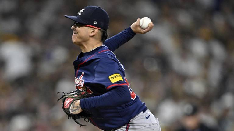 Jesse Chávez volverá a lanzar para los Rangers.