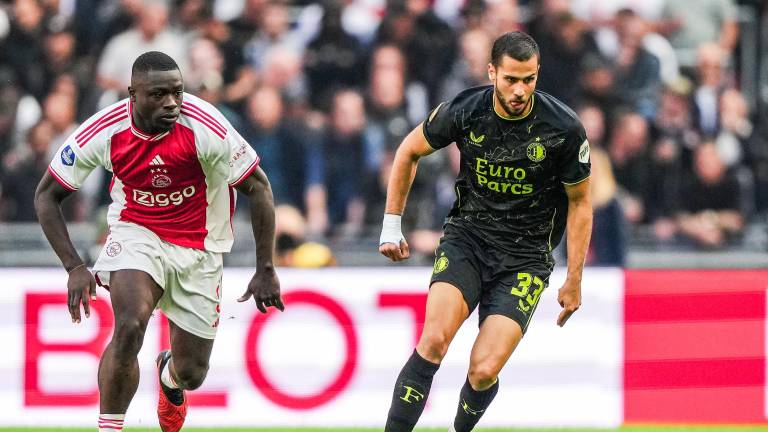 El encuentro entre Ajax y Feyenoord del pasado domingo tuvo que ser suspendido por disturbios en la Johan Cruyff Arena.