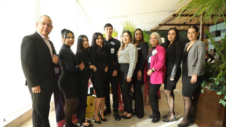 Personal de Cimaco Mazatlán espera a sus clientes en el arranque del Festival de la Belleza, Rendez Vous 2023.