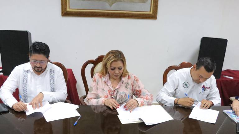 La Alcaldesa de Rosario y el ISEJA firman un convenio de colaboración a favor de la educación.