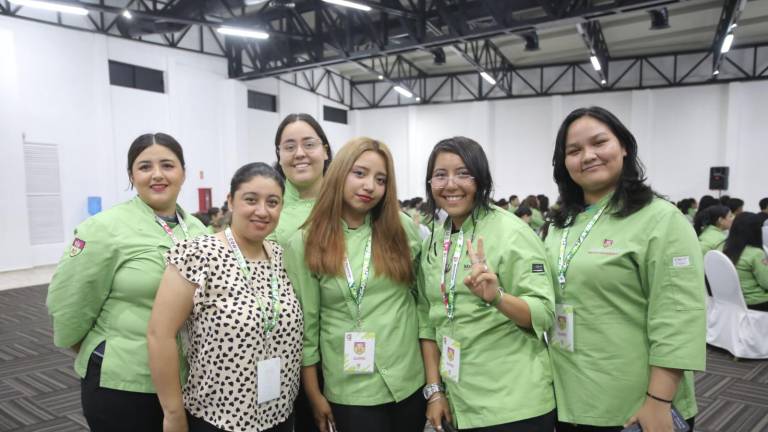 María Osuna, Alma Osuna, Daniela Flores, Carolina Chavarín, Beatriz Olivas y Daniela Martínez.