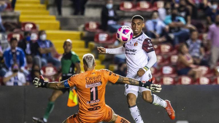Xolos y Gallos Blancos empatan a un gol.
