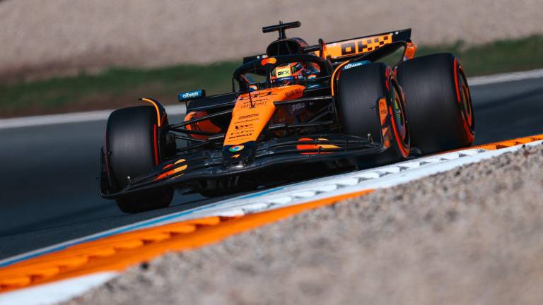 Oscar Piastri le gana la pole a Lando Norris.