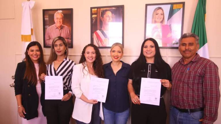 La Alcaldesa de Mazatlán Estrella Palacios Domínguez hizo nuevos nombramientos en el Gobierno Municipal.