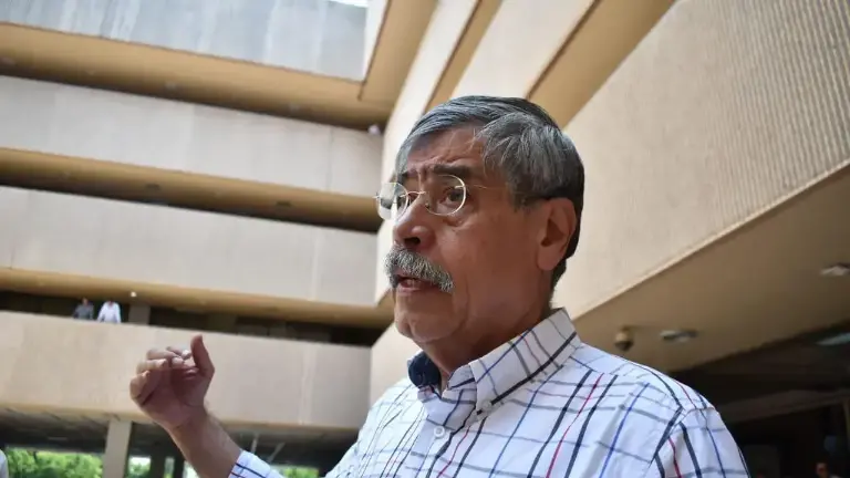 Loza Ochoa recordó que en el país este fenómeno tiene más de 60 años y en Sinaloa medio siglo, sin que hasta ahora se haya logrado frenarlo.